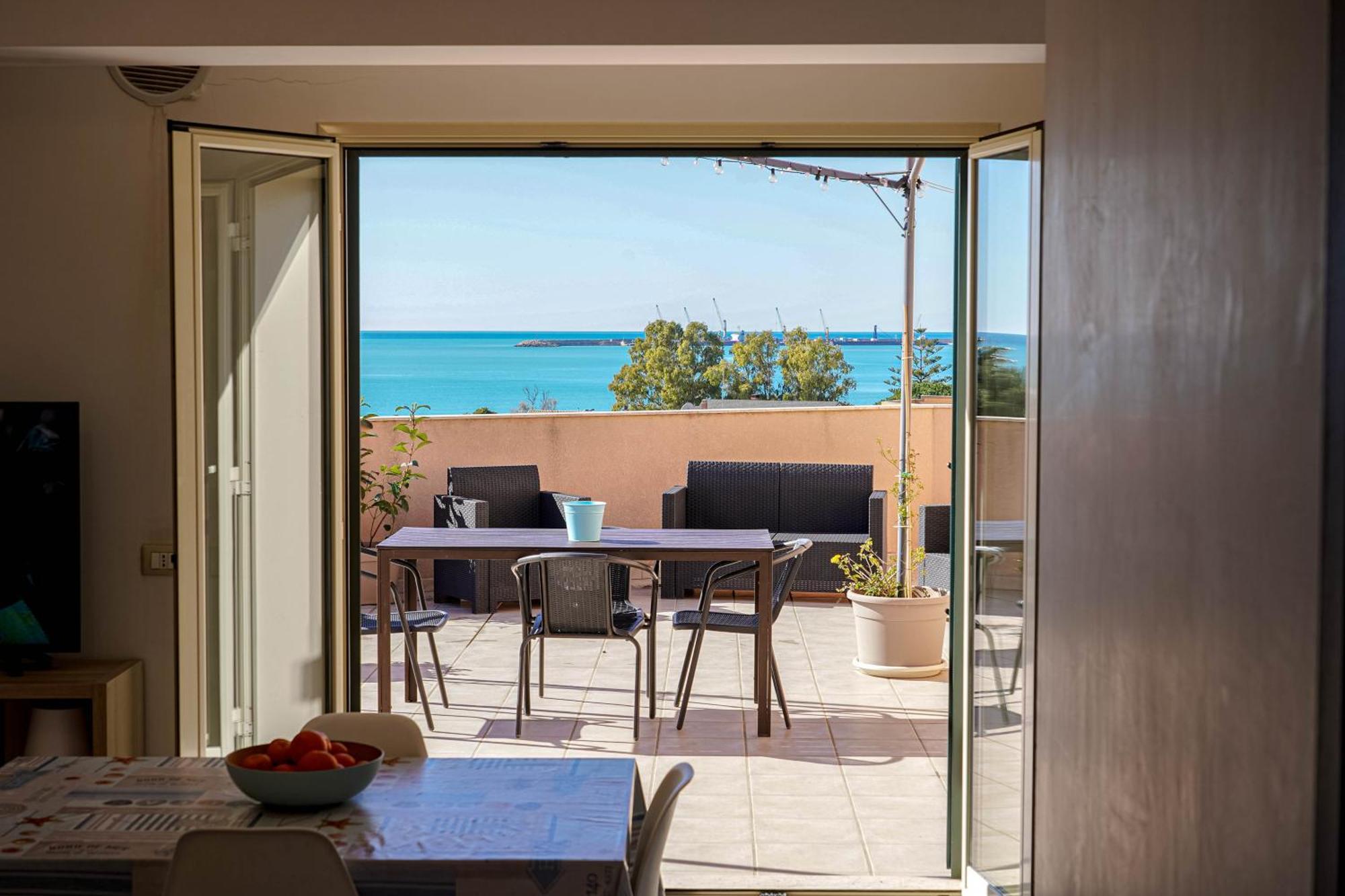 Attico Terrazza Cielomare Seaview Apartment Pozzallo Exterior photo
