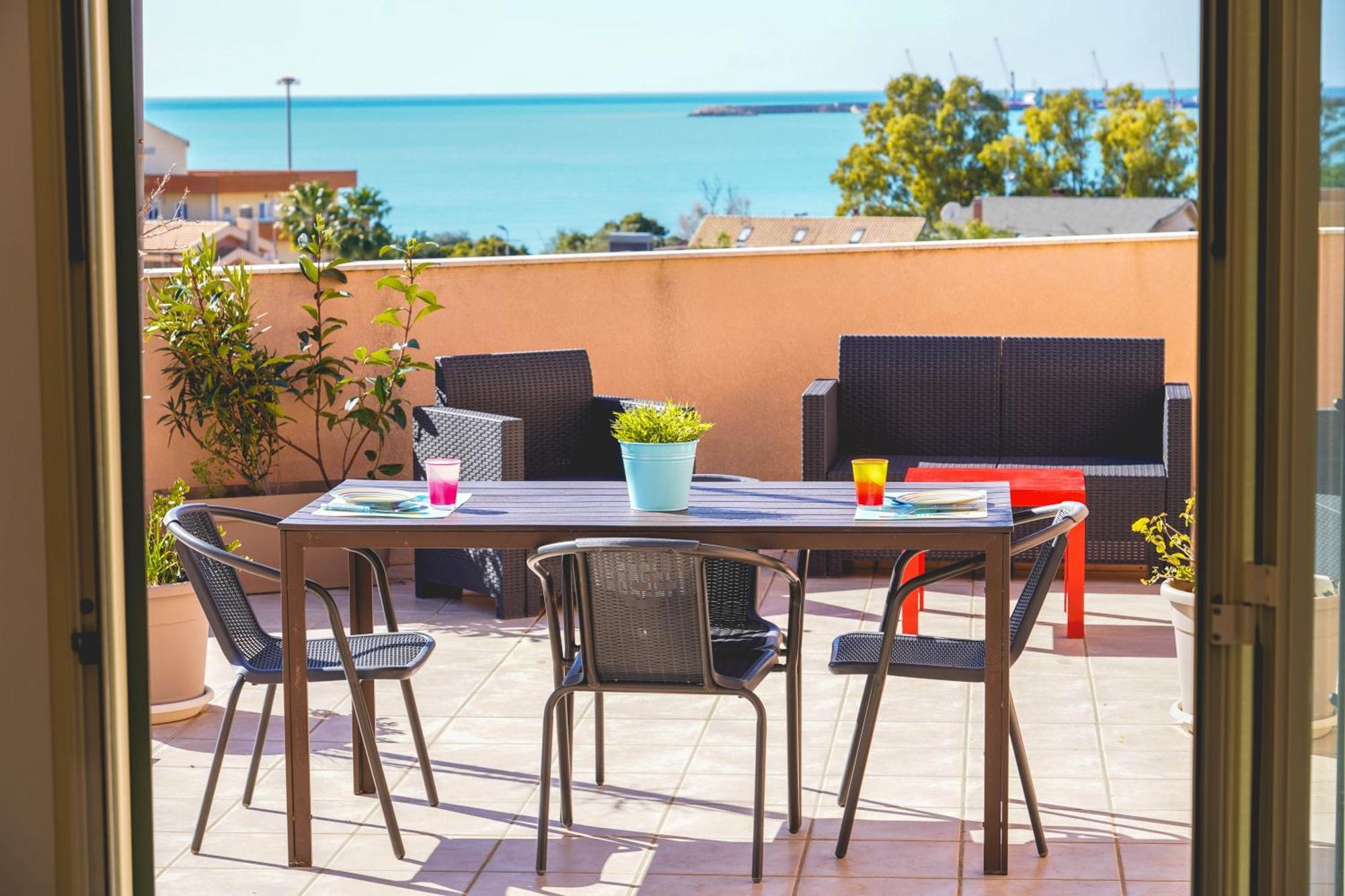 Attico Terrazza Cielomare Seaview Apartment Pozzallo Exterior photo