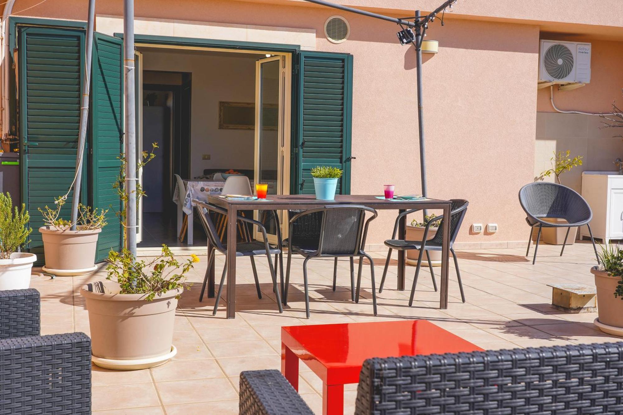 Attico Terrazza Cielomare Seaview Apartment Pozzallo Exterior photo